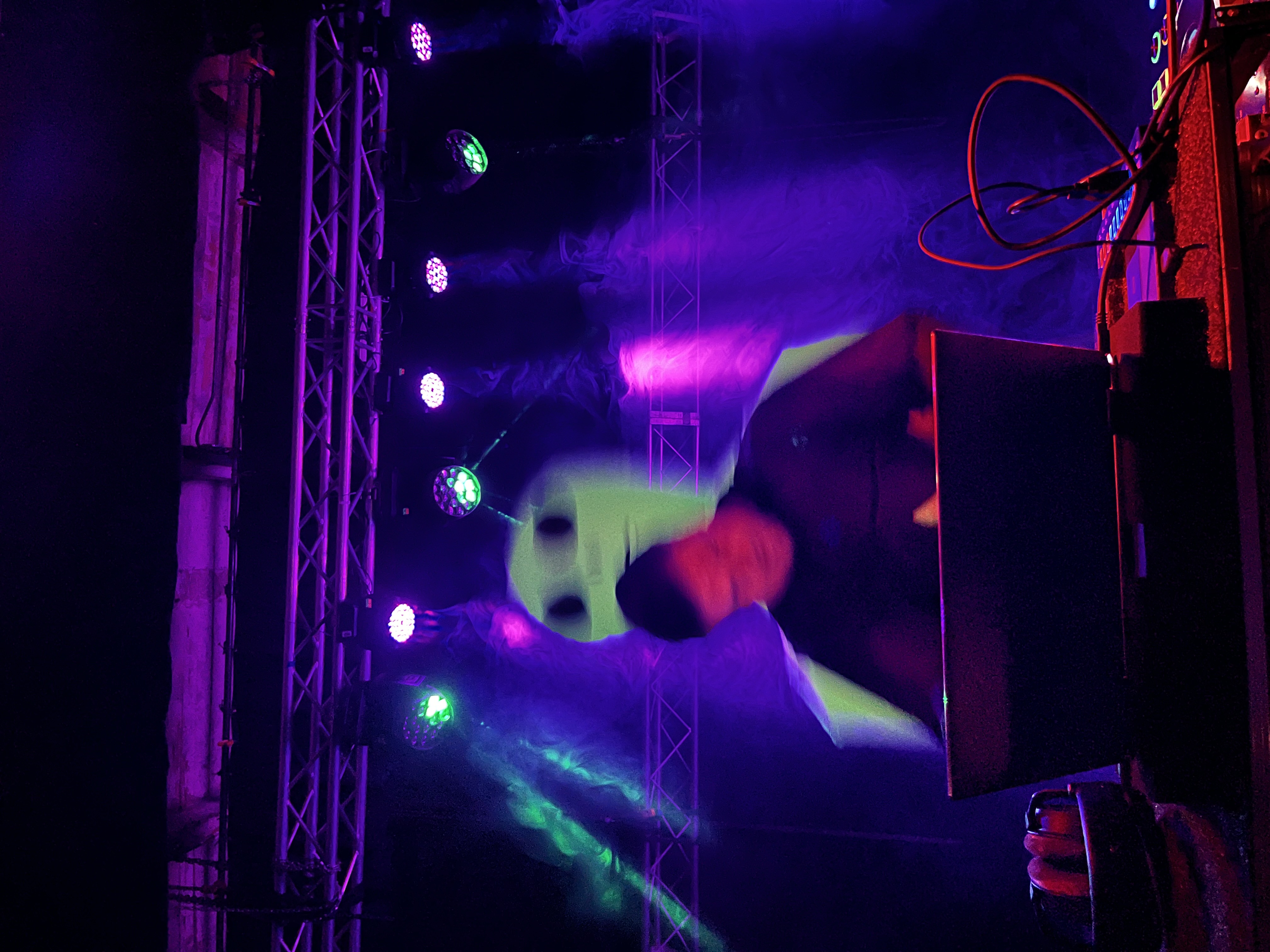Zack Martian performing live