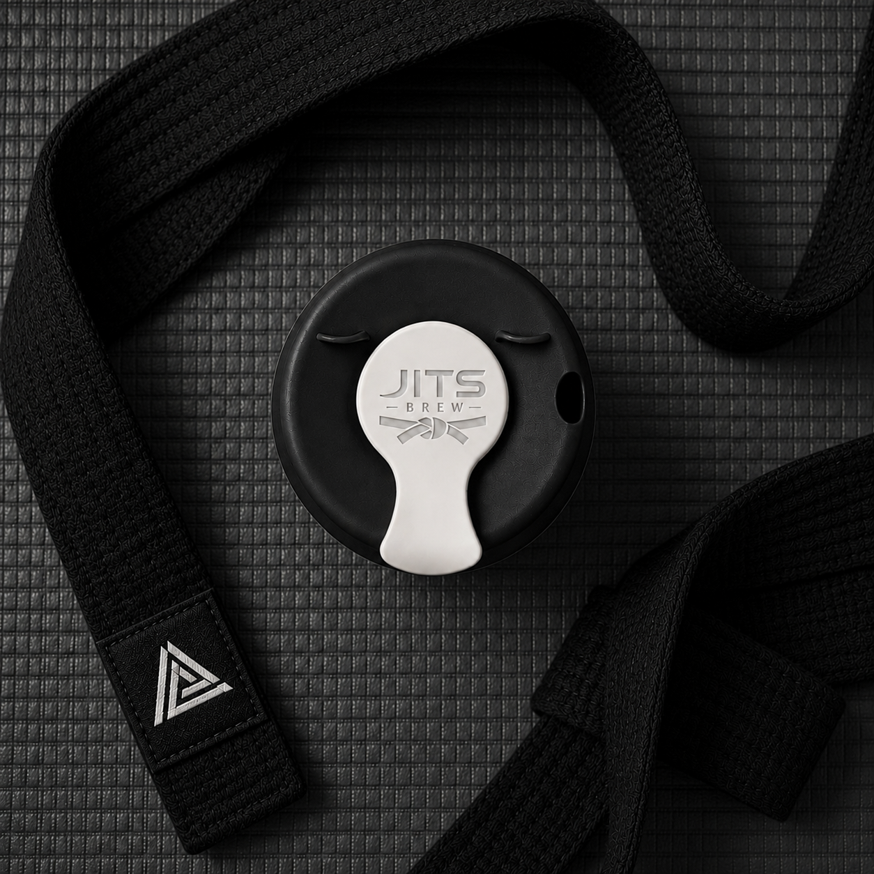 Black lid with black belt — top down