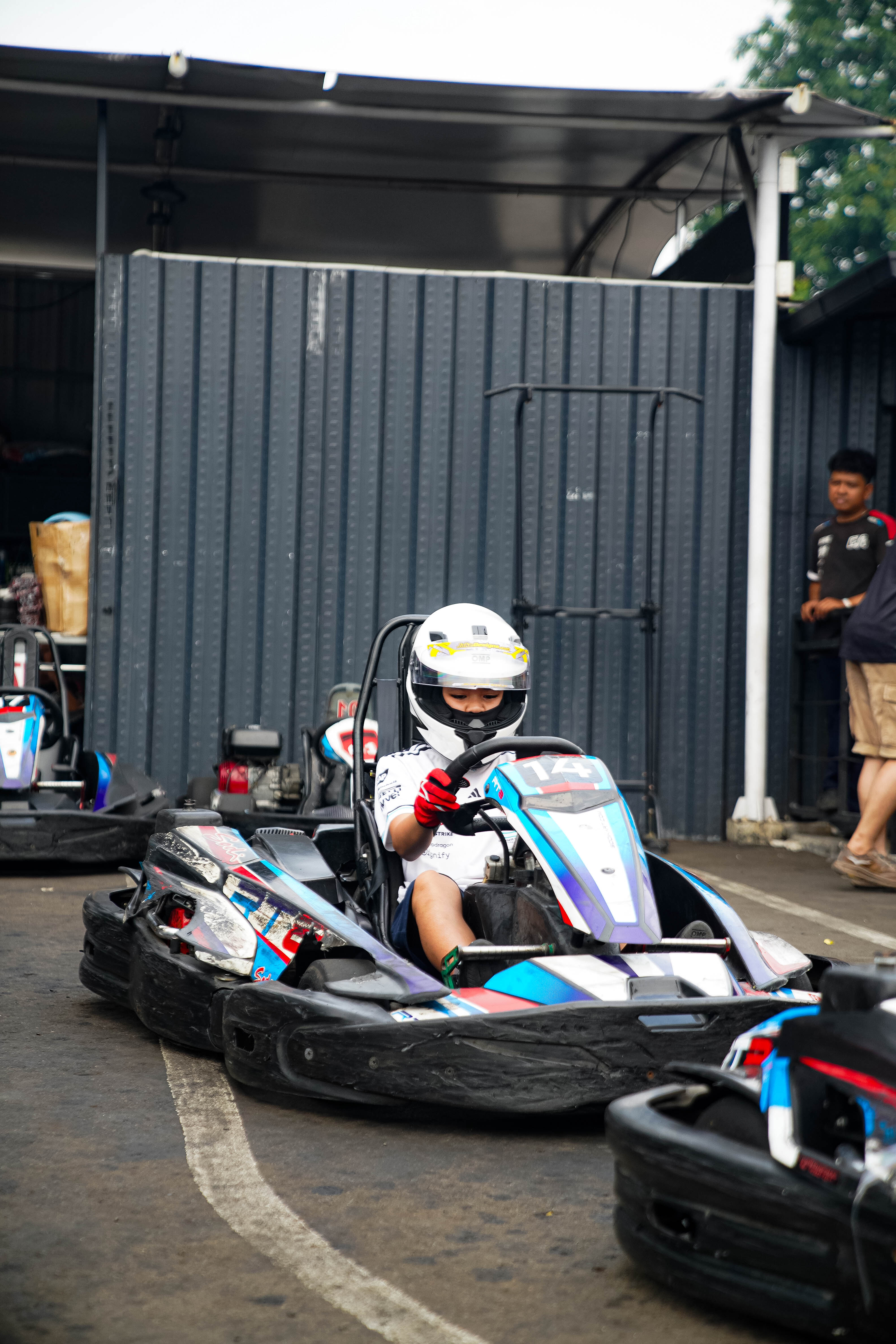 Abiyu Harry on the starting grid
