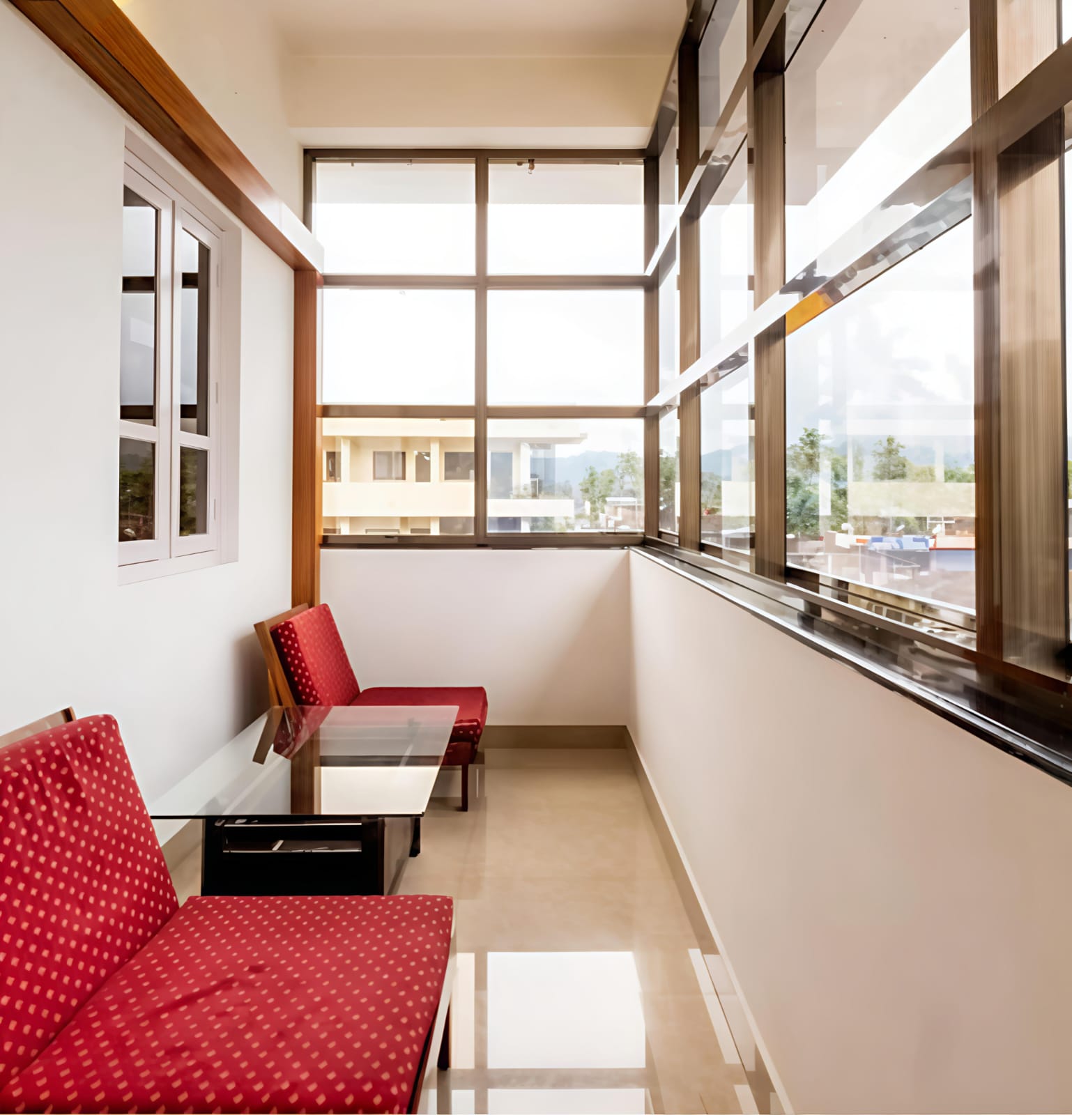 Private Balcony Lounge