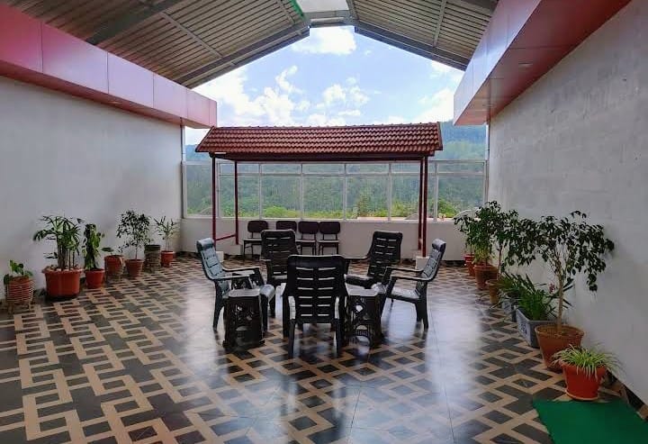 Outdoor Terrace Dining