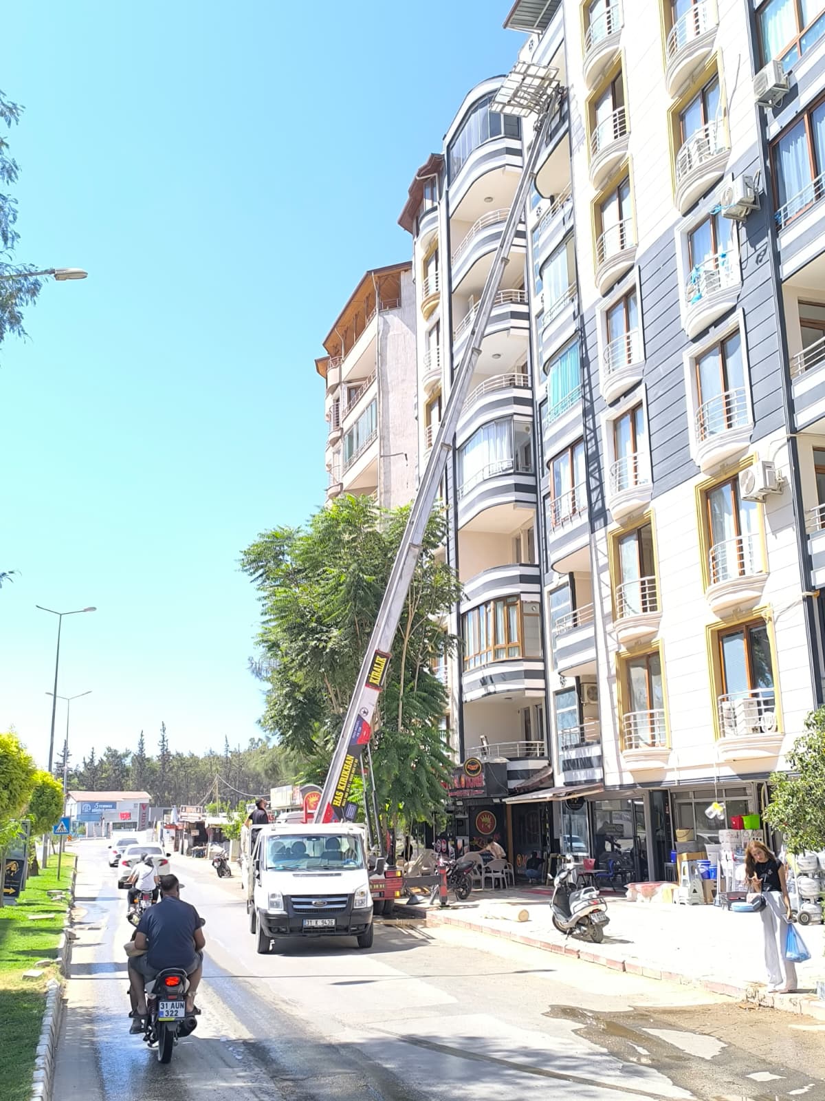 Cadde üzeri asansörlü taşıma