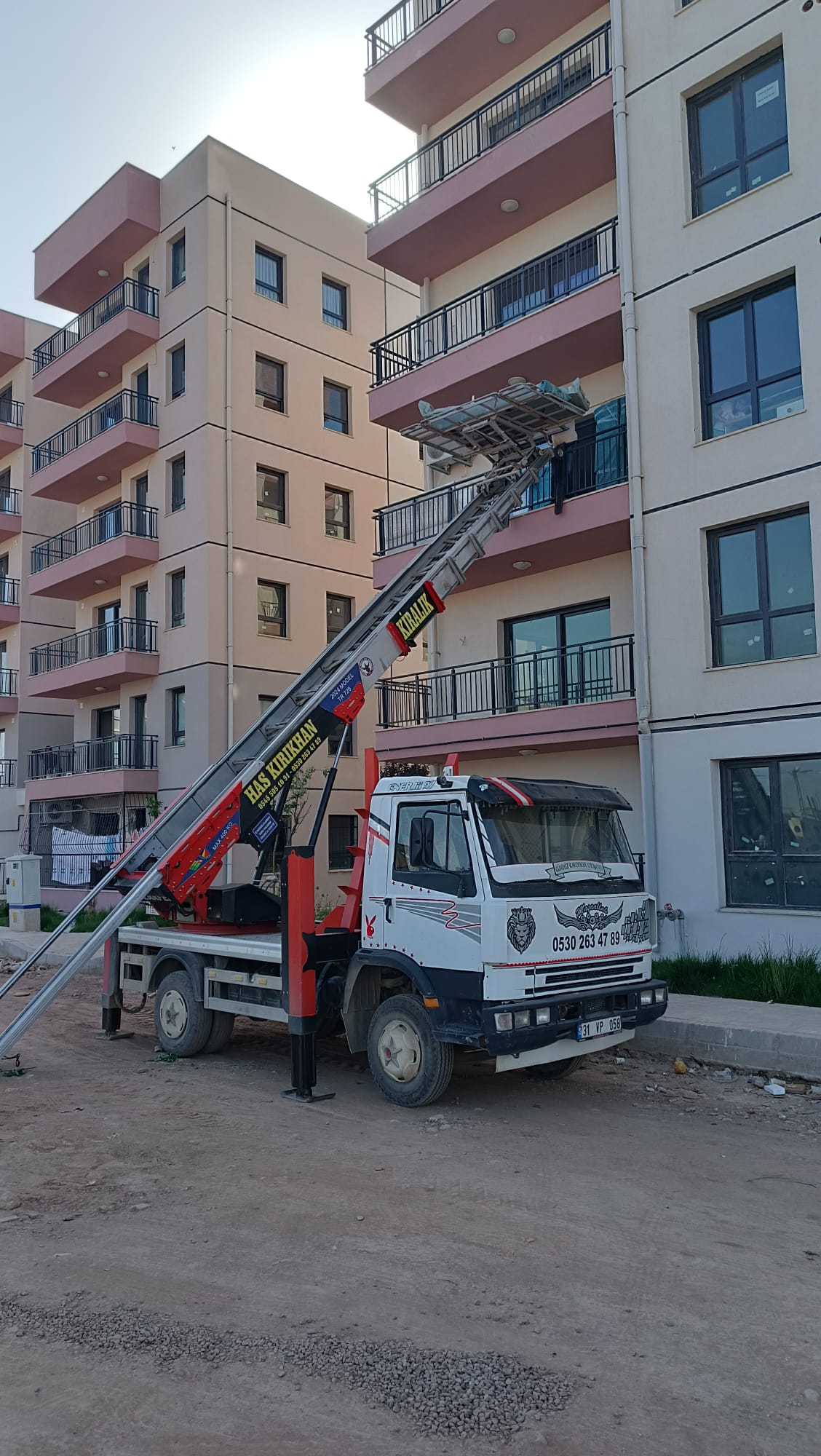 Asansörlü taşıma operasyonu