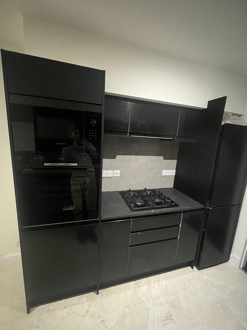 Contemporary Gloss Kitchen — Full Refit detail 3