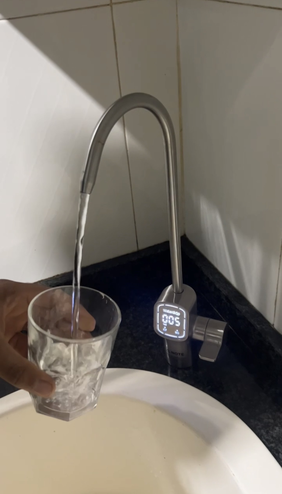 Grifo Klaro Waterdrop instalado