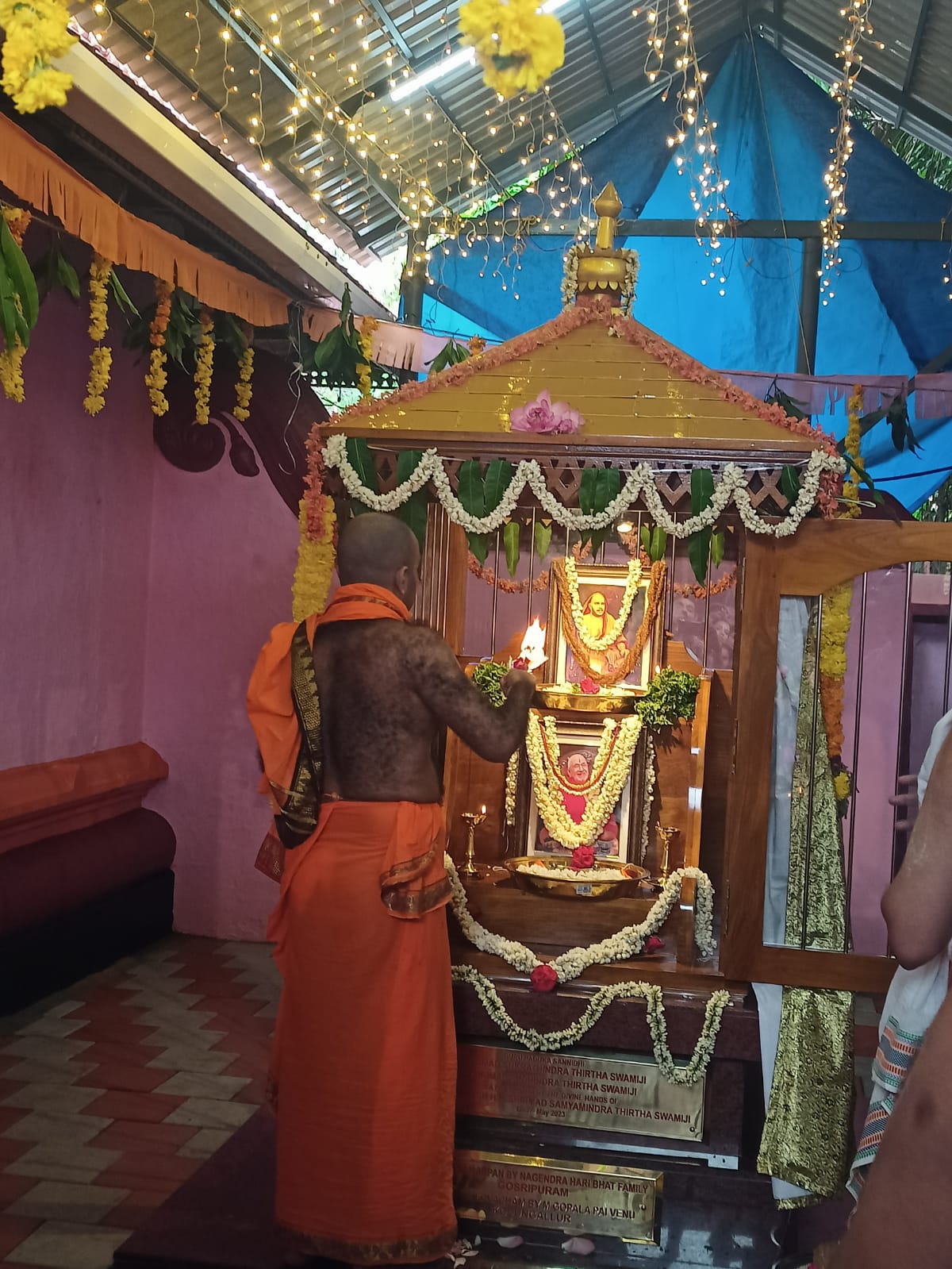 Paduka Sthapana ceremony being performed by HH Shrimath Samyamindra Thirtha Swamiji