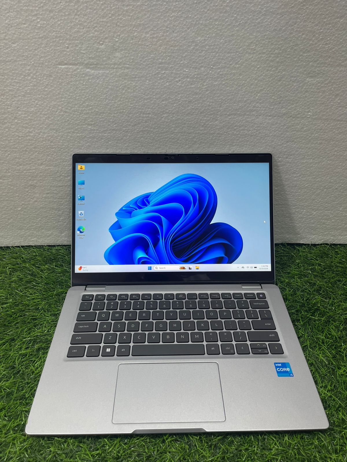 HP ProBook 640 G4 (i5 8th Gen, 8GB / 256GB SSD)