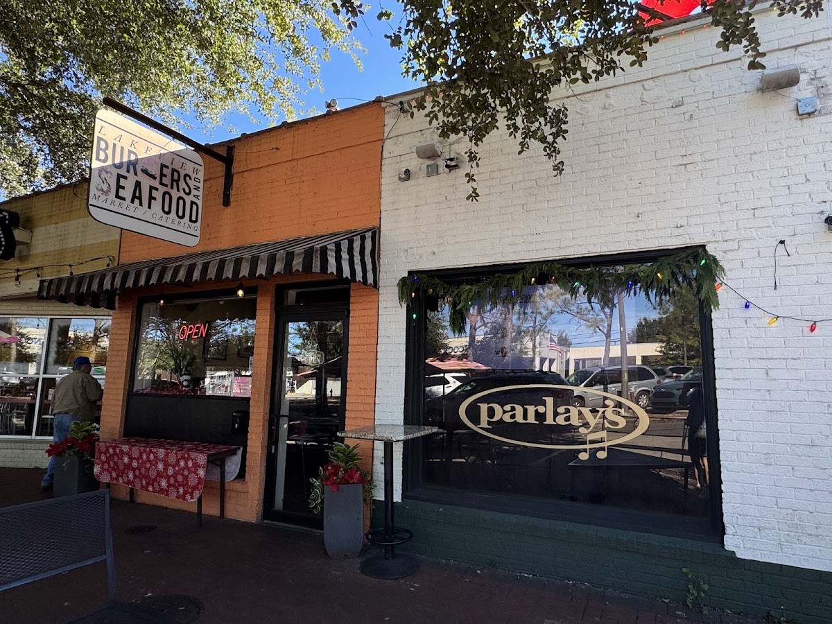 Lakeview Burgers & Seafood restaurant and family story