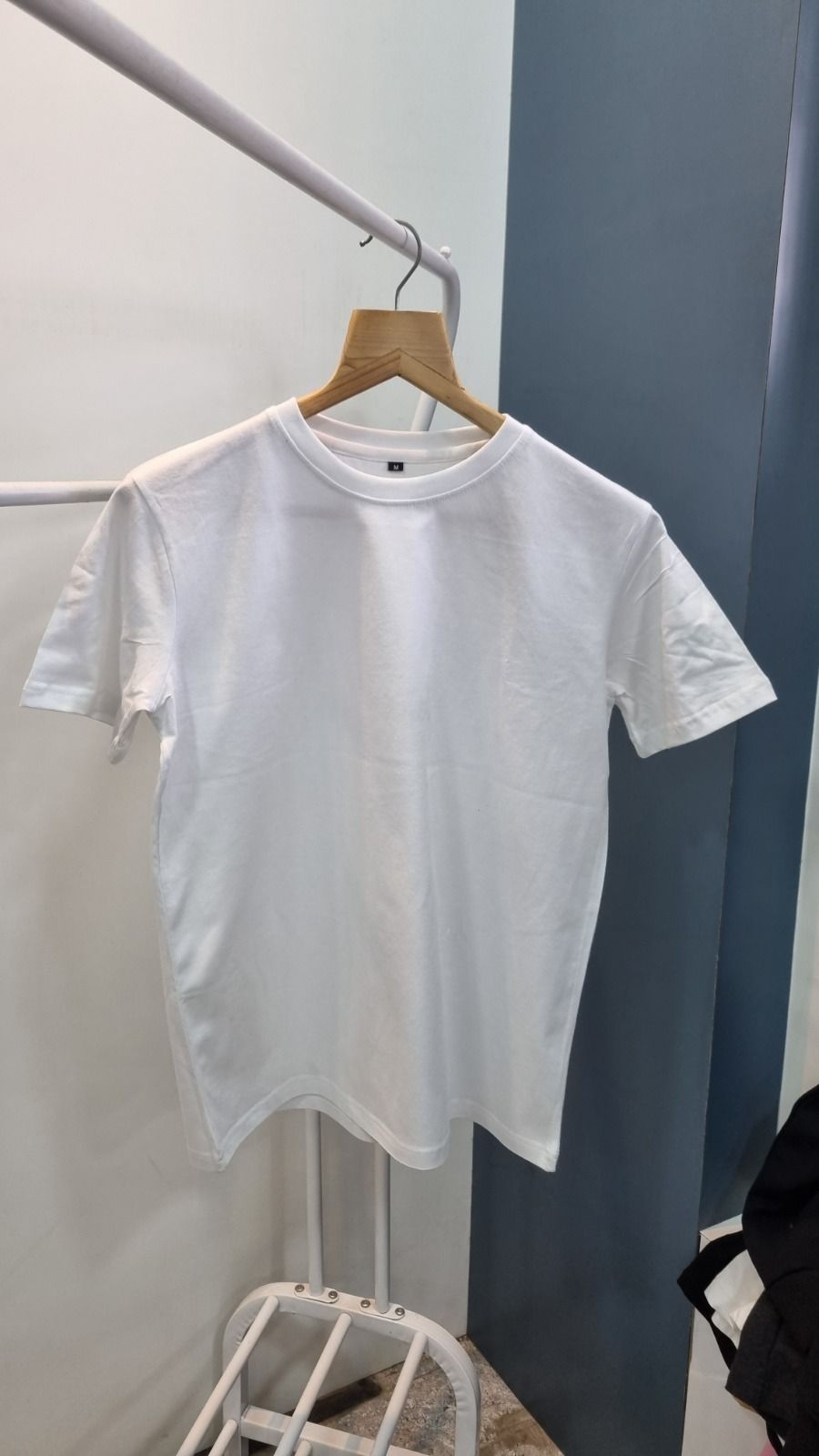 Cotton round-neck t-shirt in White