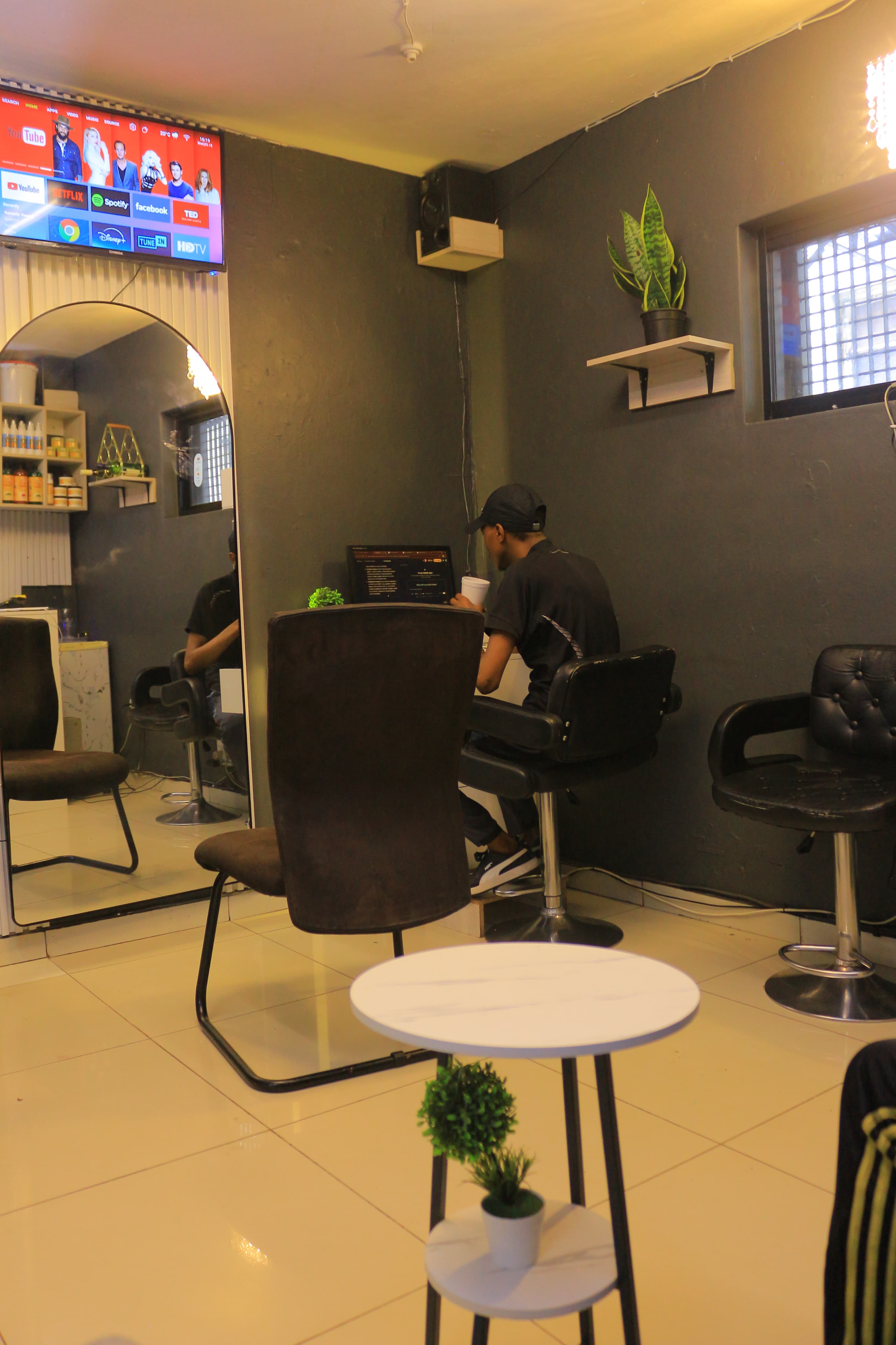 Loctician Carlocs Studio Johannesburg Interior