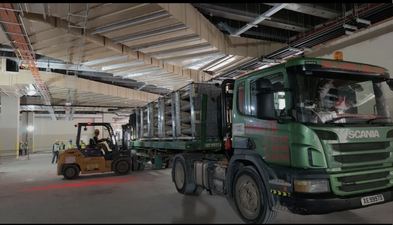 Heavy Load Trailer in Operation