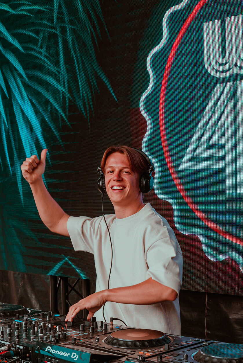 Opening met DJ A.R.N.