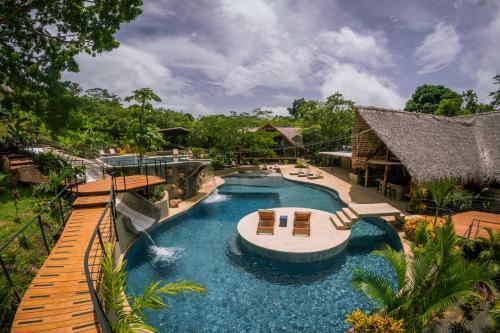 TreeCasa Resort