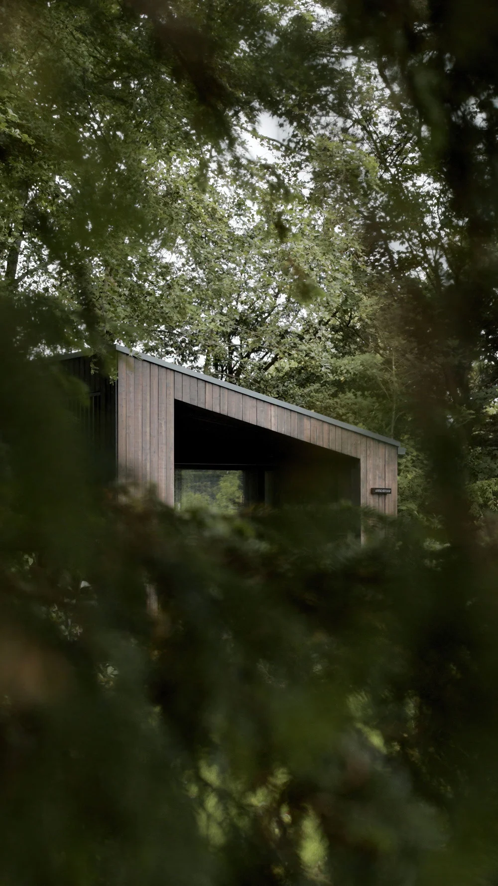 Cabins shaped by the landscape