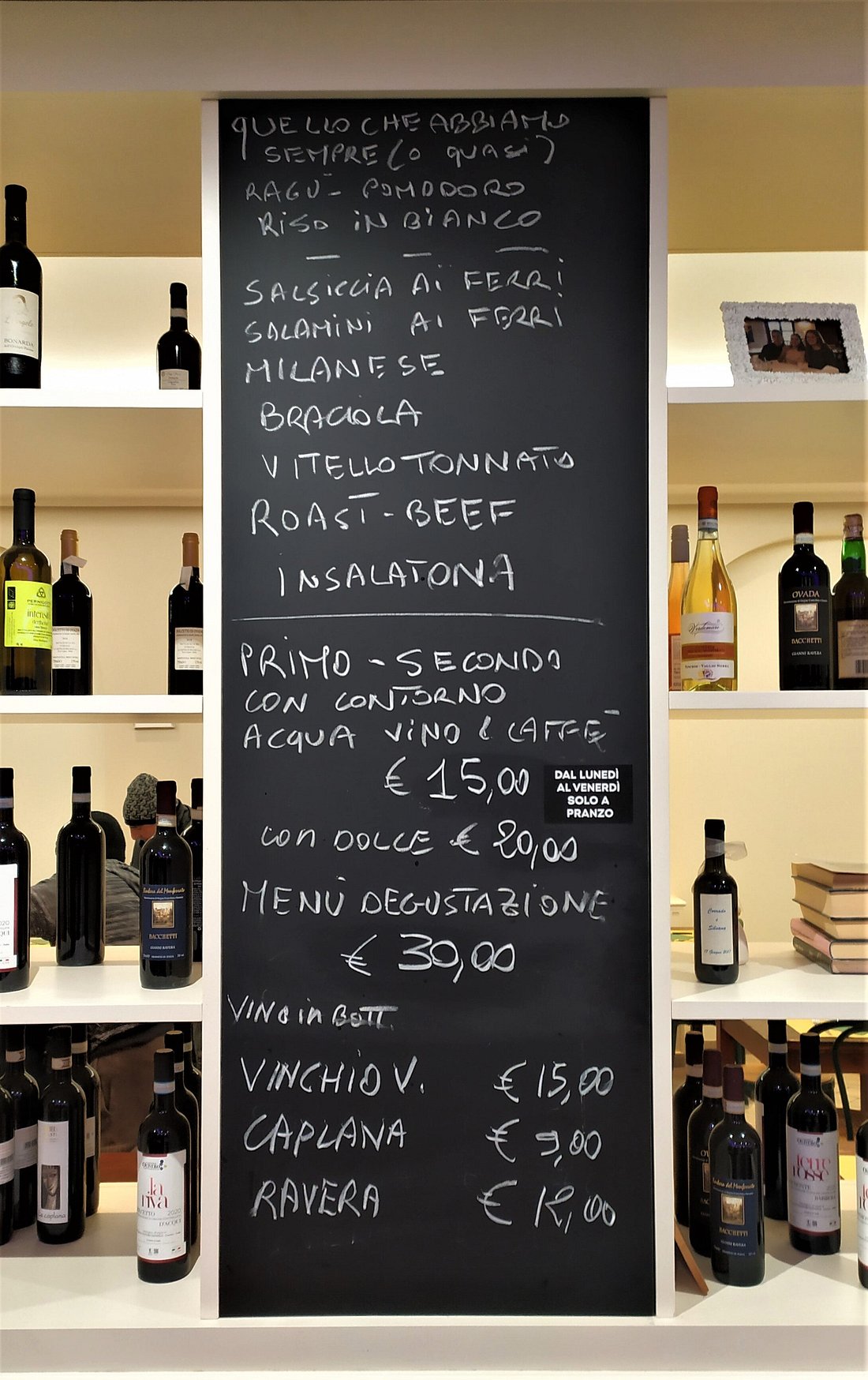 Lavagna con menu del giorno