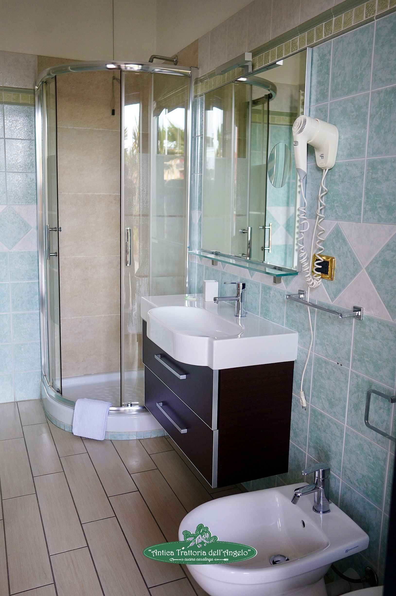 Camera tripla — bagno