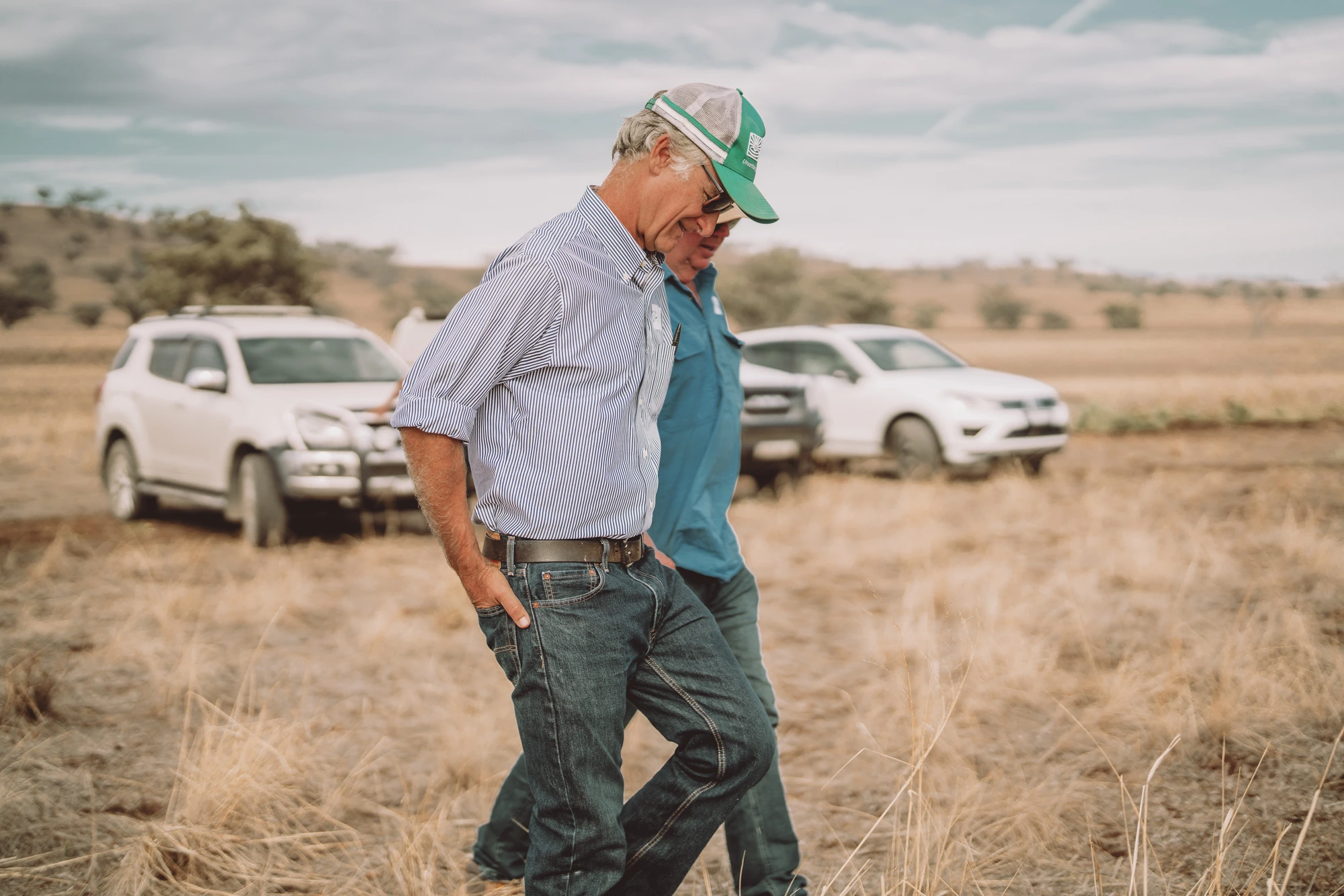 A Carbon8 farmer reading the soil at a field day