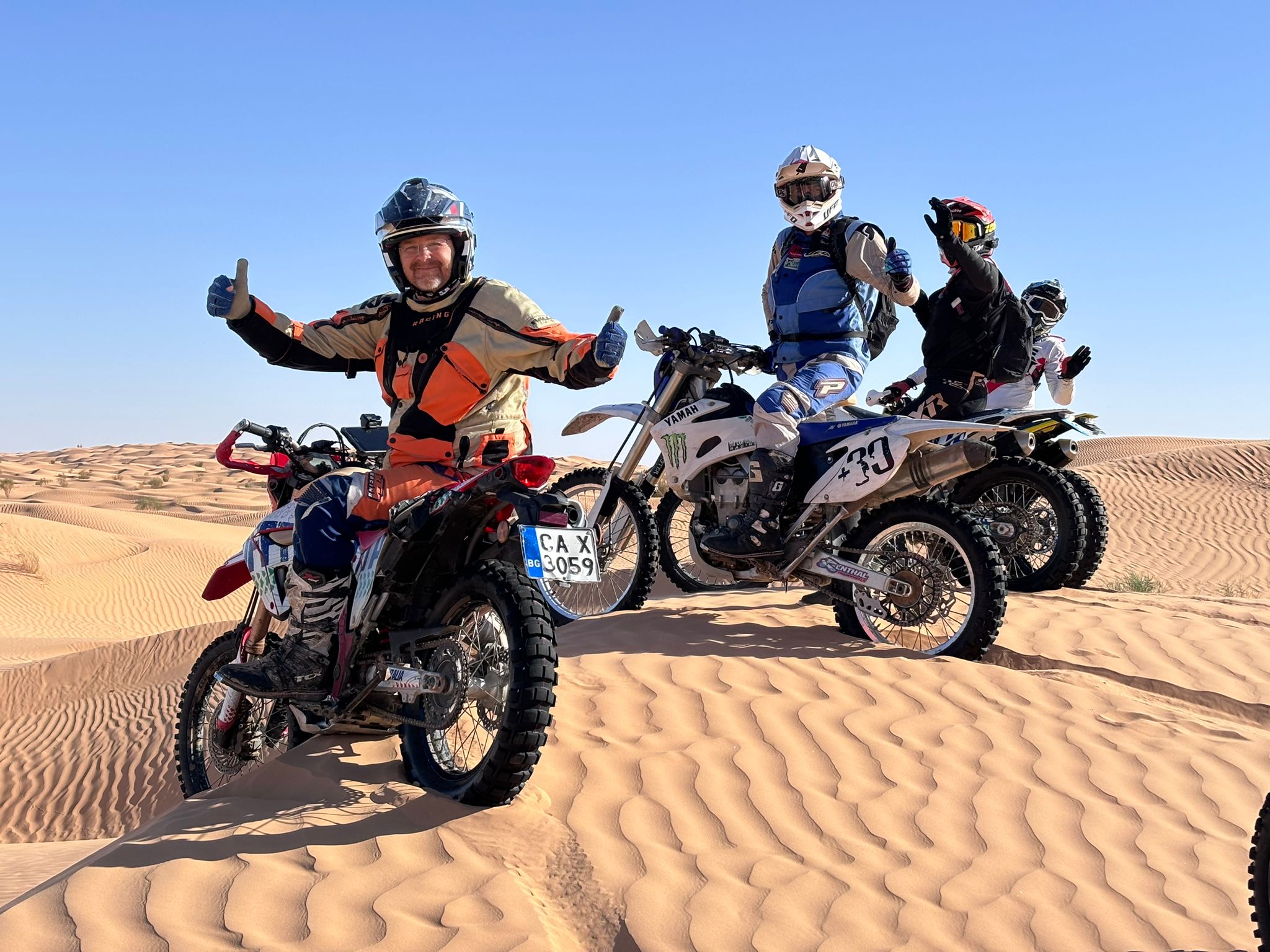 Piloti felici sulle dune
