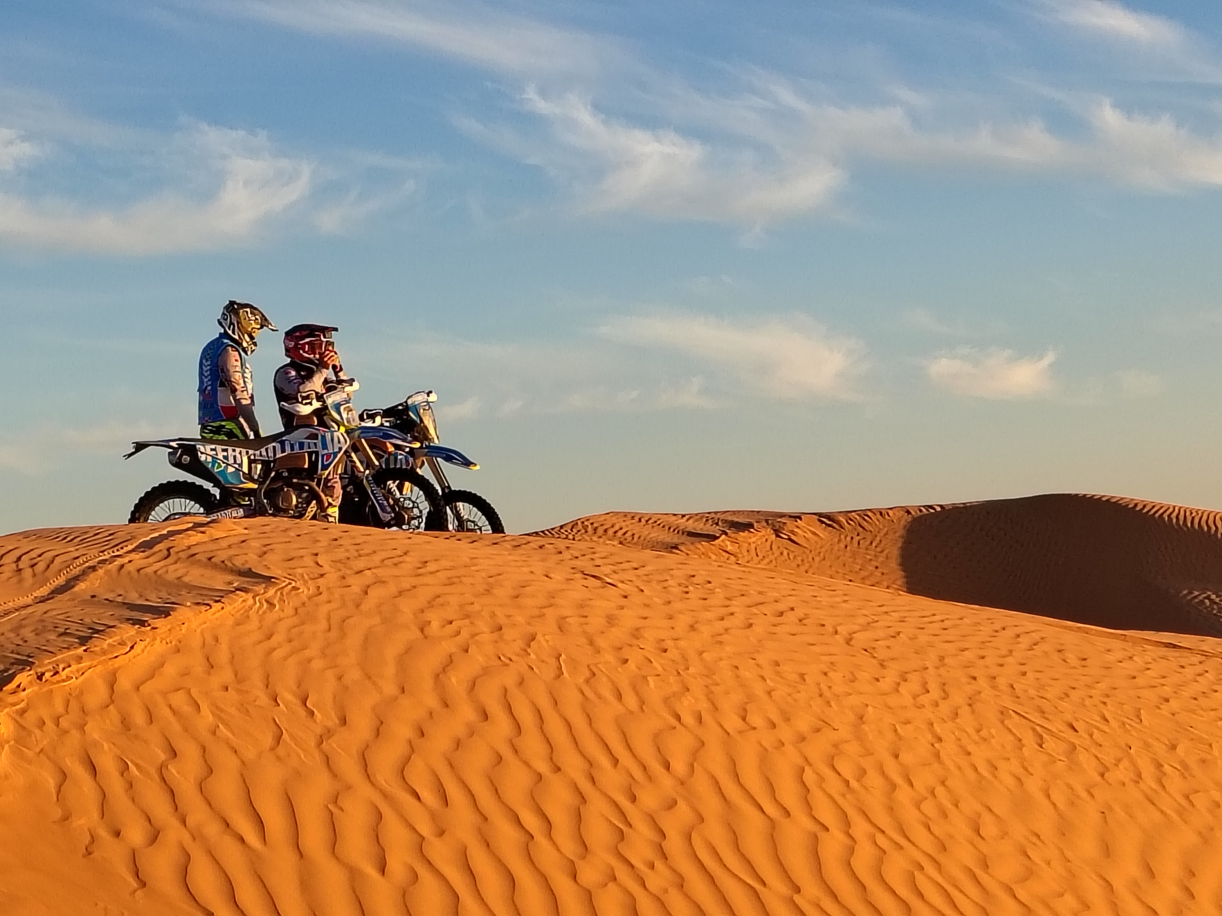 Moto al tramonto
