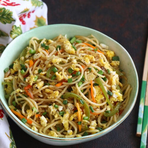 Egg / Schezwan Noodles at Yummy Chow, Camp Pune