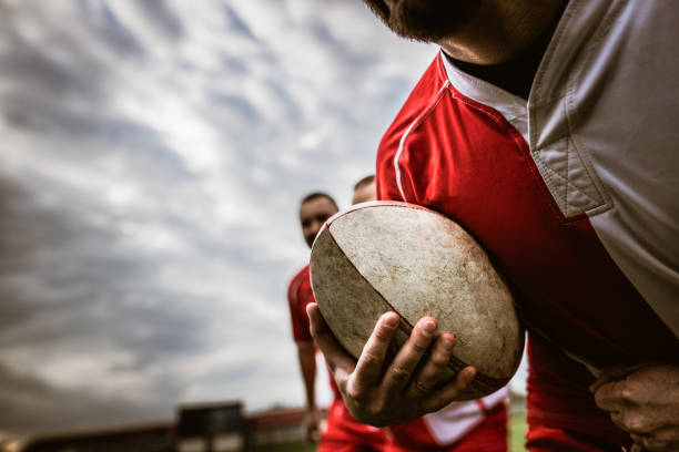 Sportif - traumatologie de l'épaule chez le rugbyman, prise en charge à Marseille par le Dr Aswad