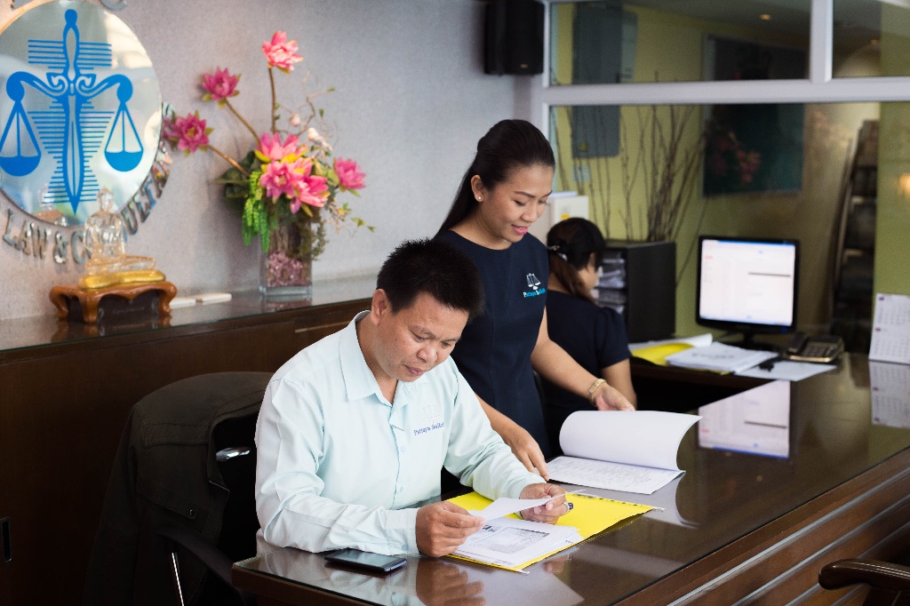 Legal team Pattaya solicitors courtroom