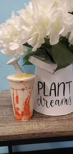 Açaí protein bowl and signature refresher