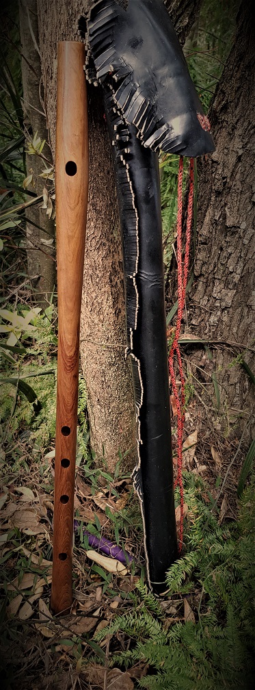 Black Maire & Rata Love Flute (SOLD!)