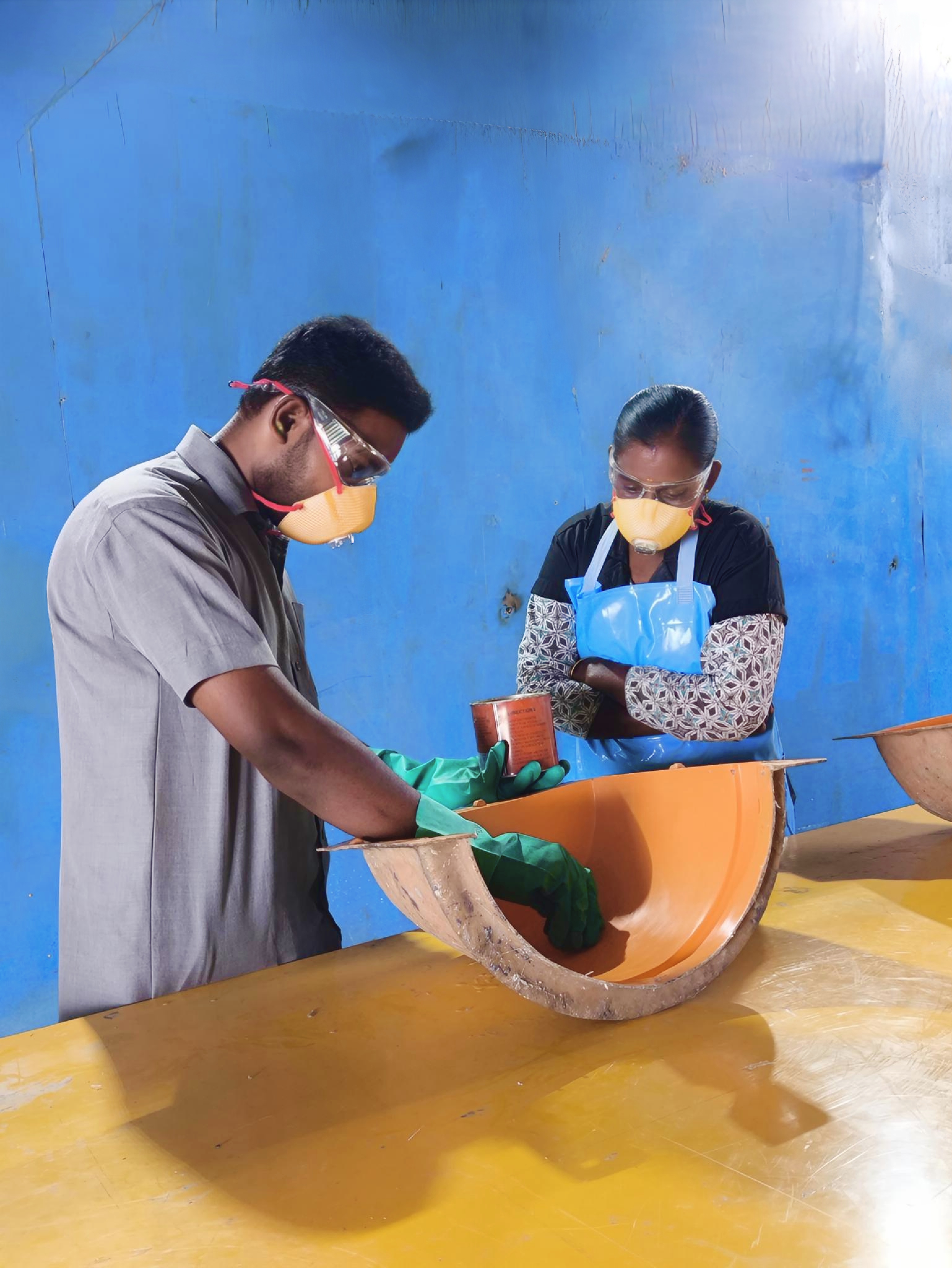 Gelcoat application on planter mould