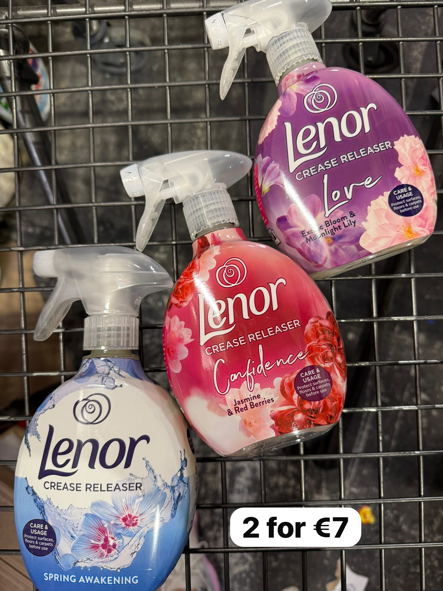 Lenor Crease Releaser Spray