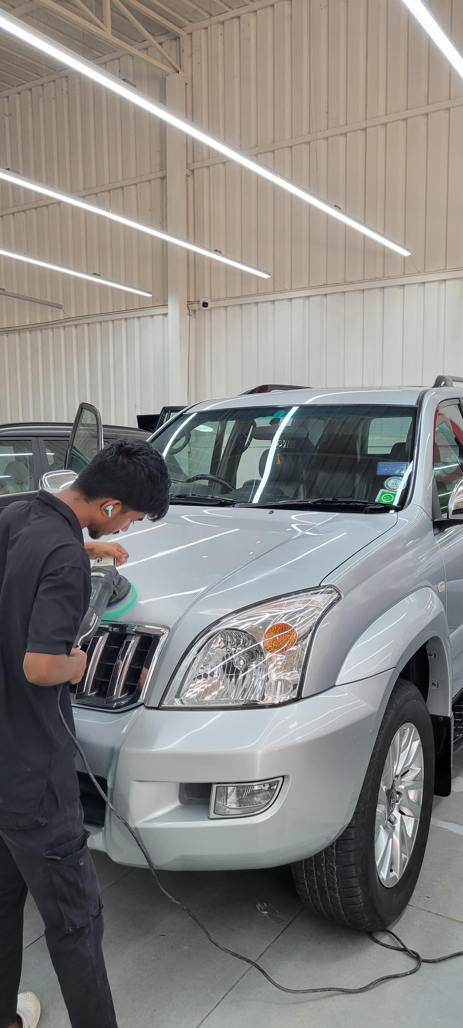 Professional Vehicle Polishing