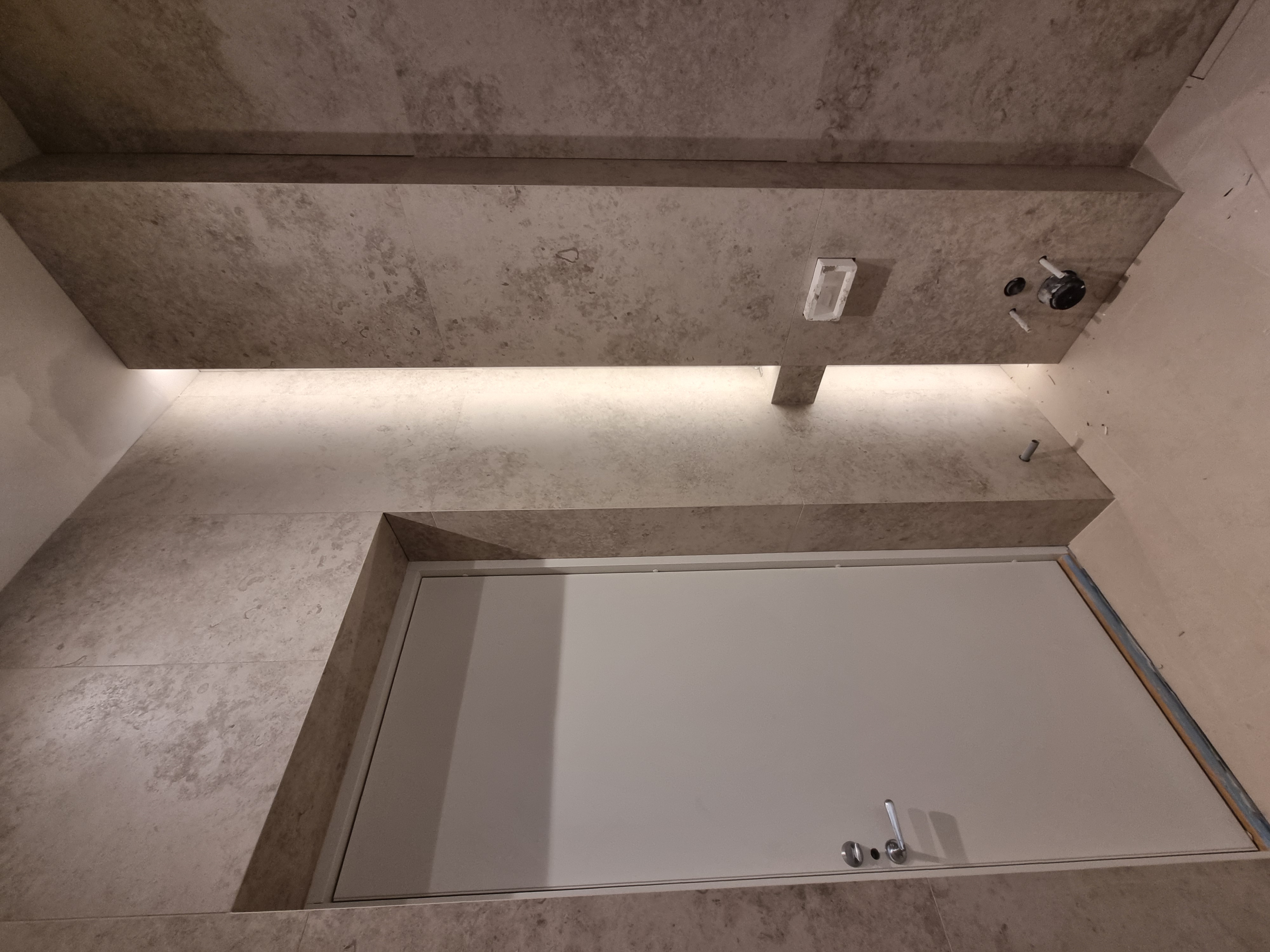 Badrum med LED-list