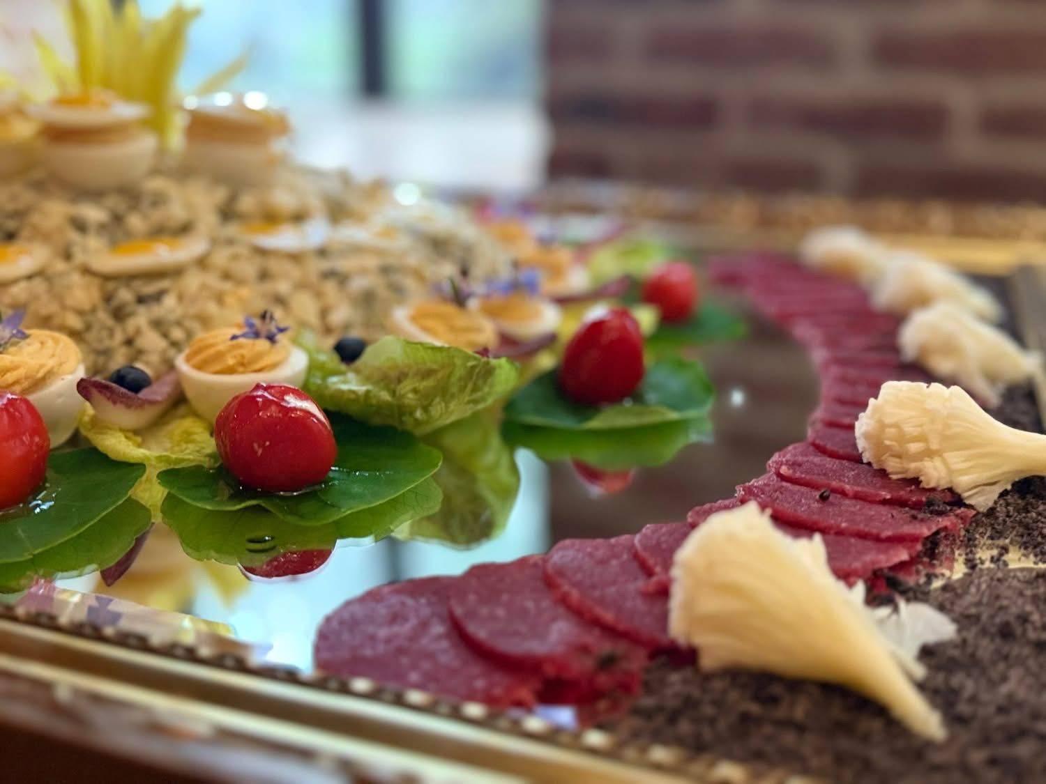 Feestelijk opgemaakt koud buffet