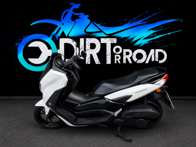 Yamaha NMAX 125 — White