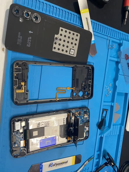 Samsung A05 changement écran en cours