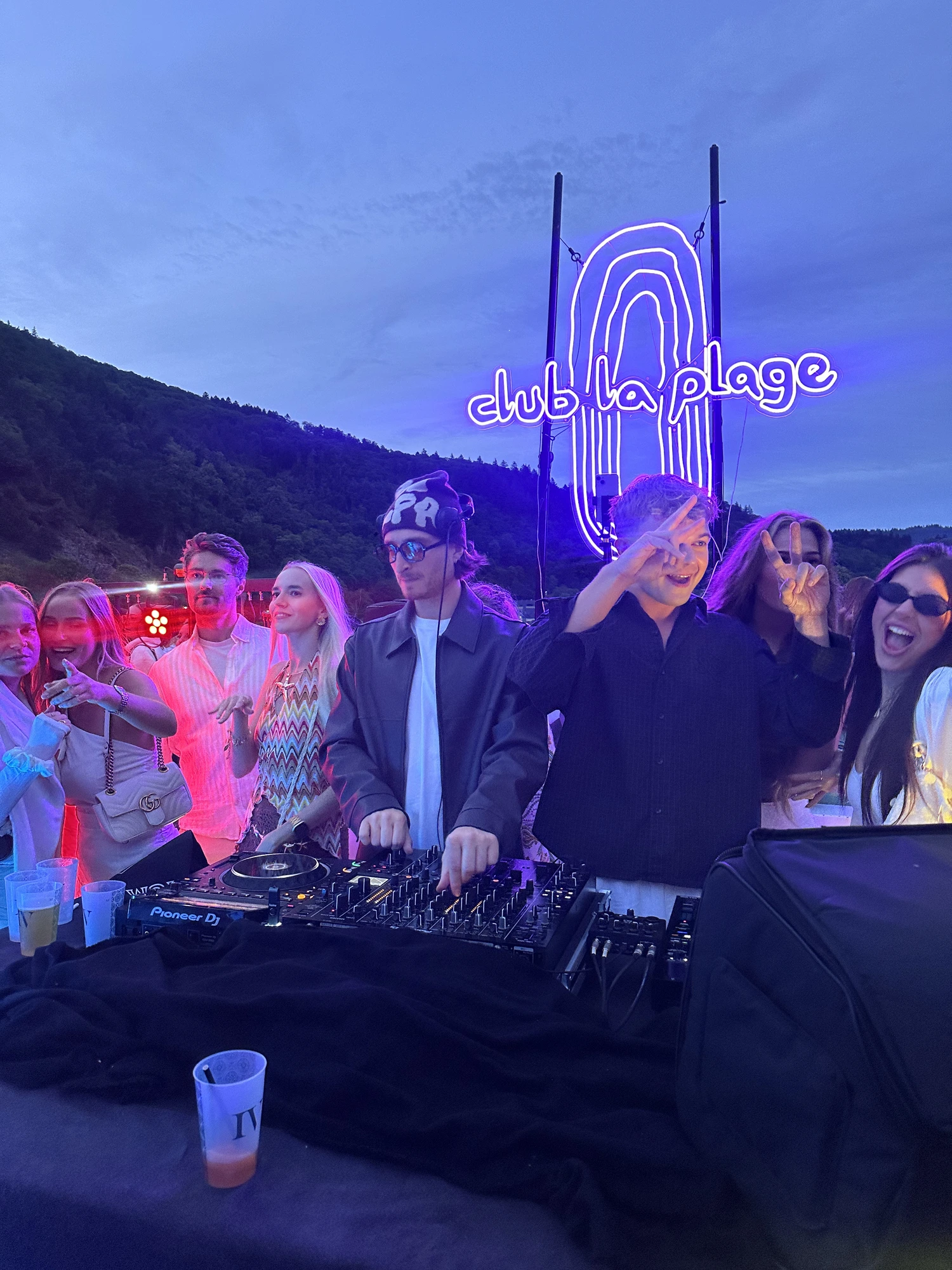Club La Plage production
