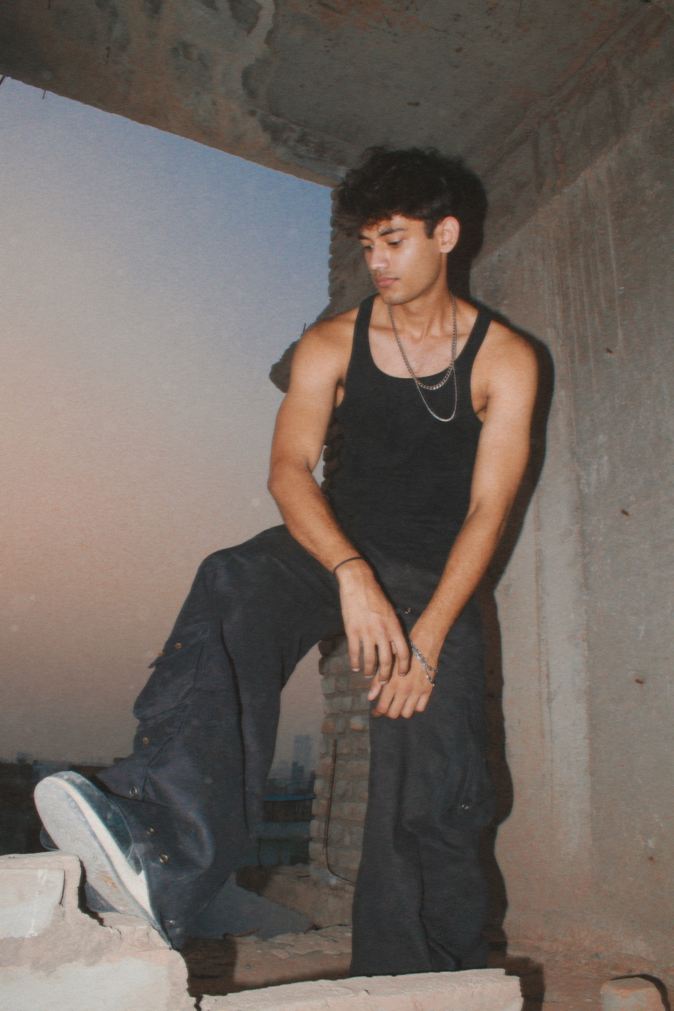 "Nightshift" Chain Cargos 3