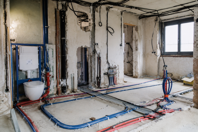 Chantier HB&C : rénovation complète des réseaux électriques et plomberie