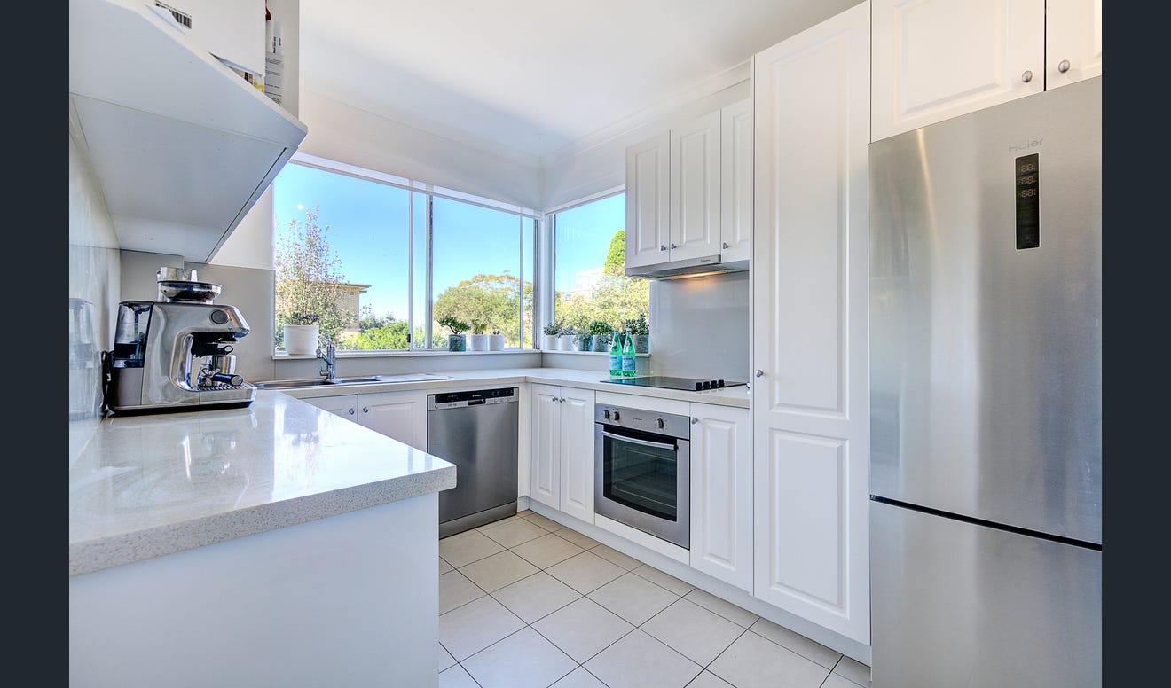 Mosman Apartment Kitchen before renovation