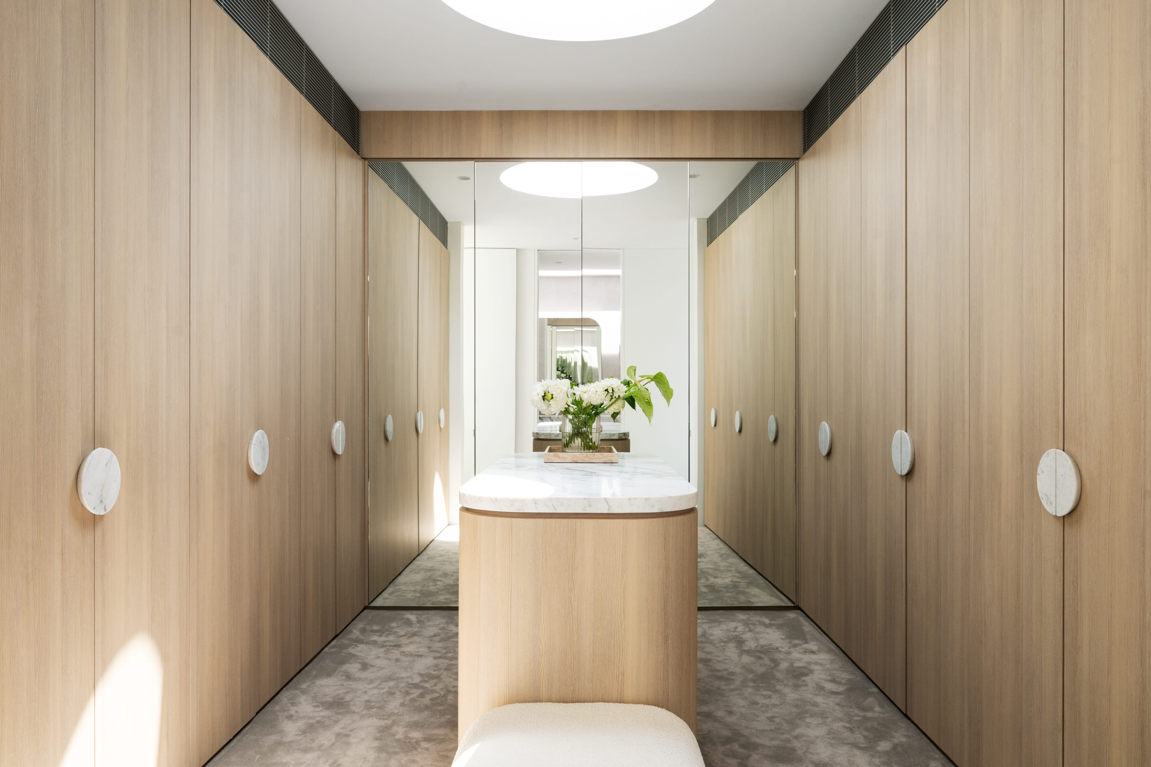 Parriwi Project — Dressing Room