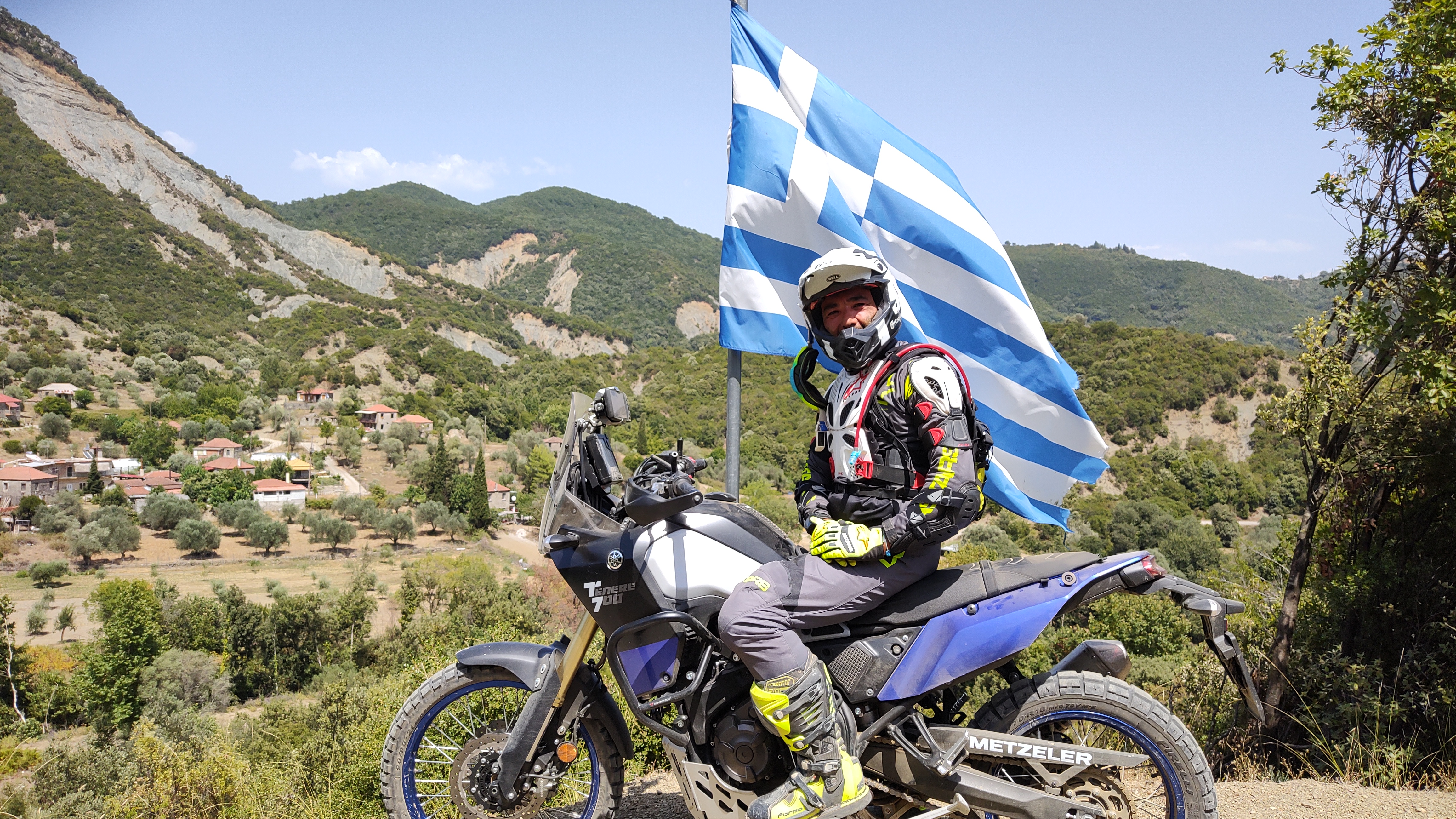 Ténéré con bandiera greca
