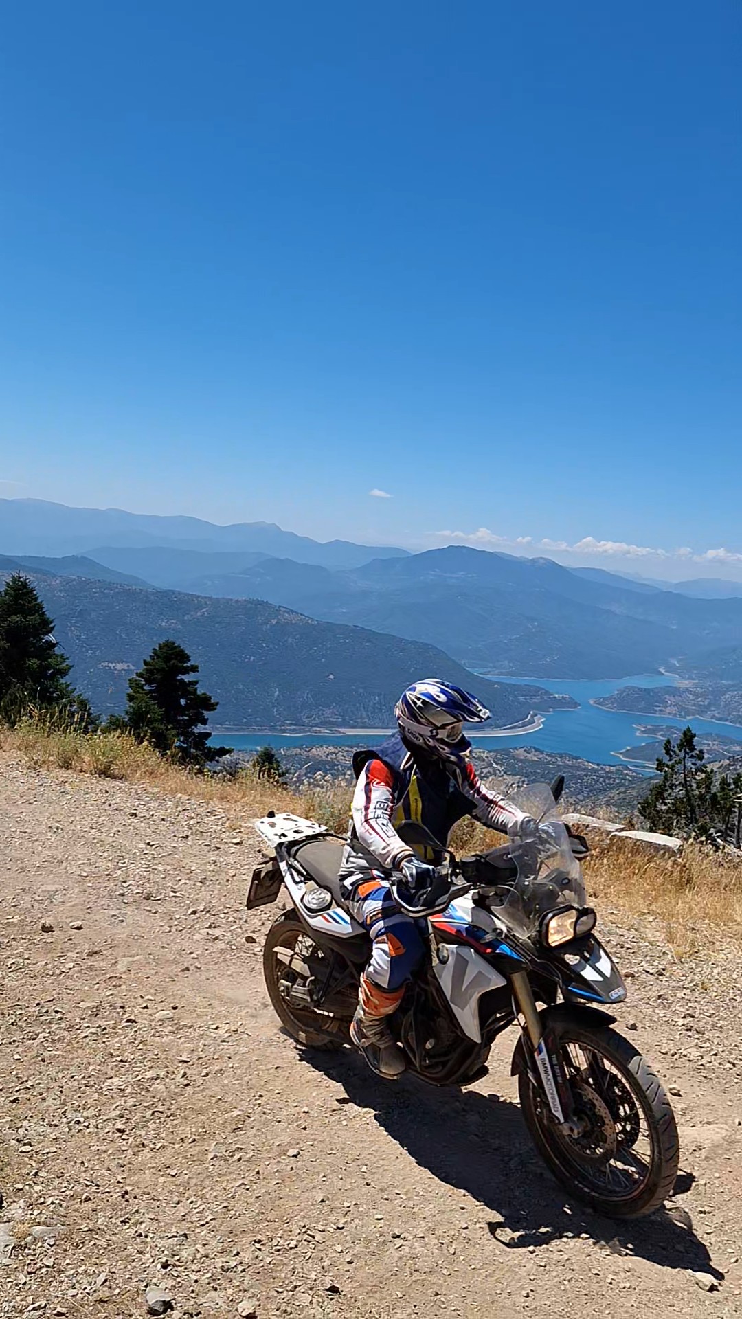 Vista lago panoramica