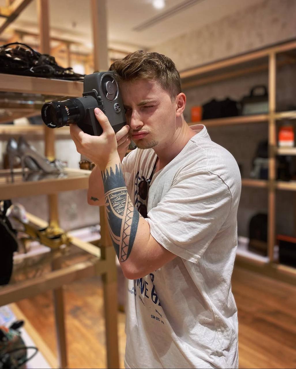 Valeriy Rudenko, film director, filming with a Super 8 camera