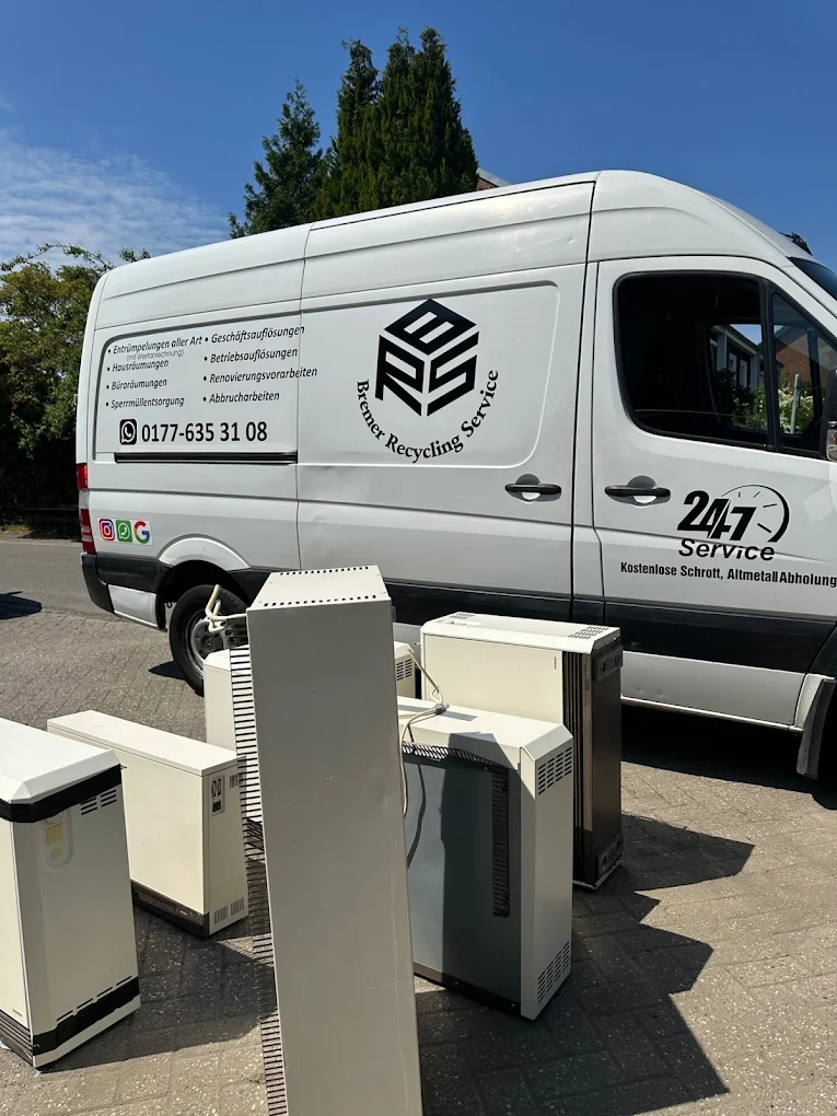 Bremer Recycling Service Transporter im Einsatz
