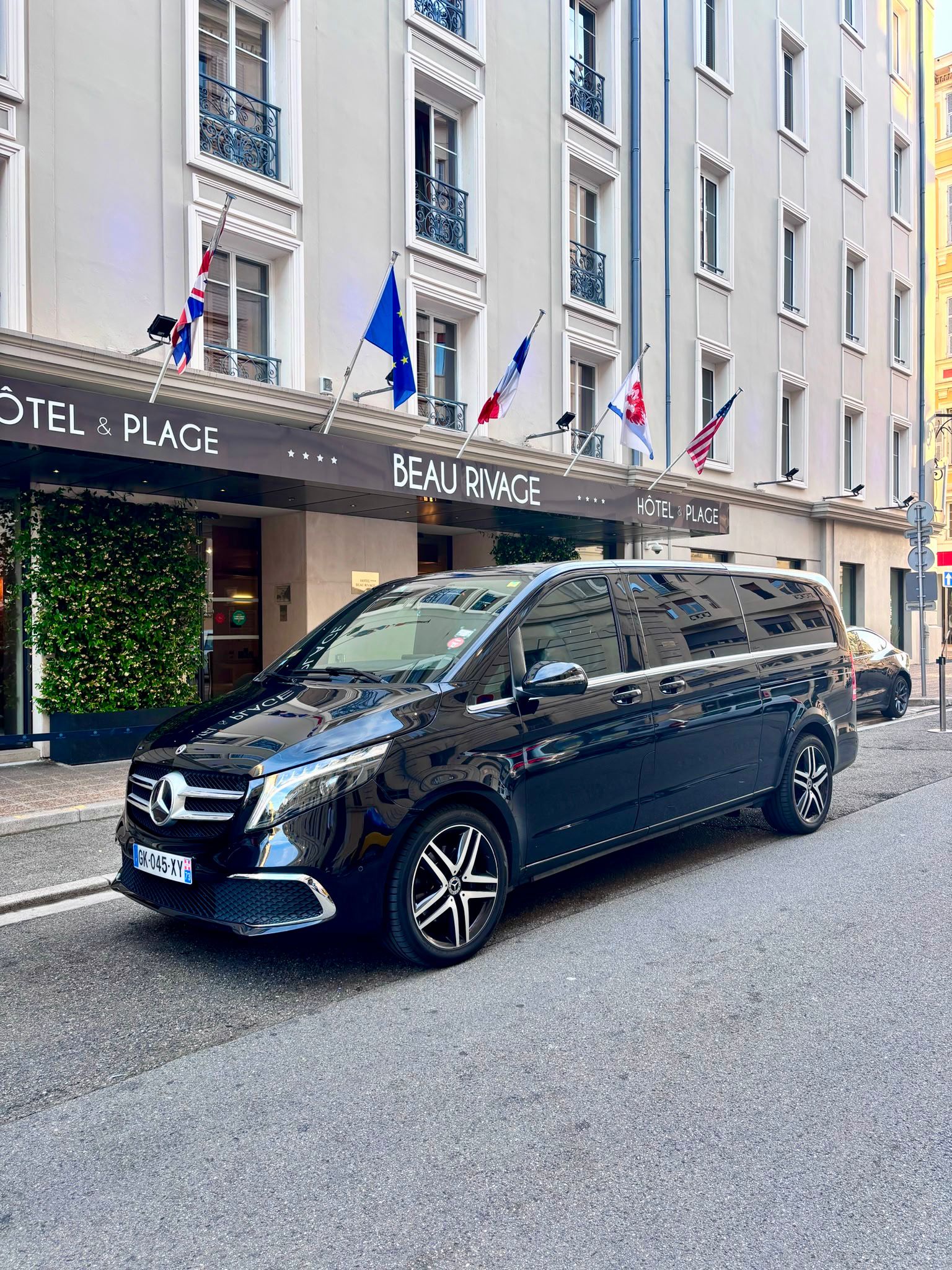 French Riviera — maximum availability