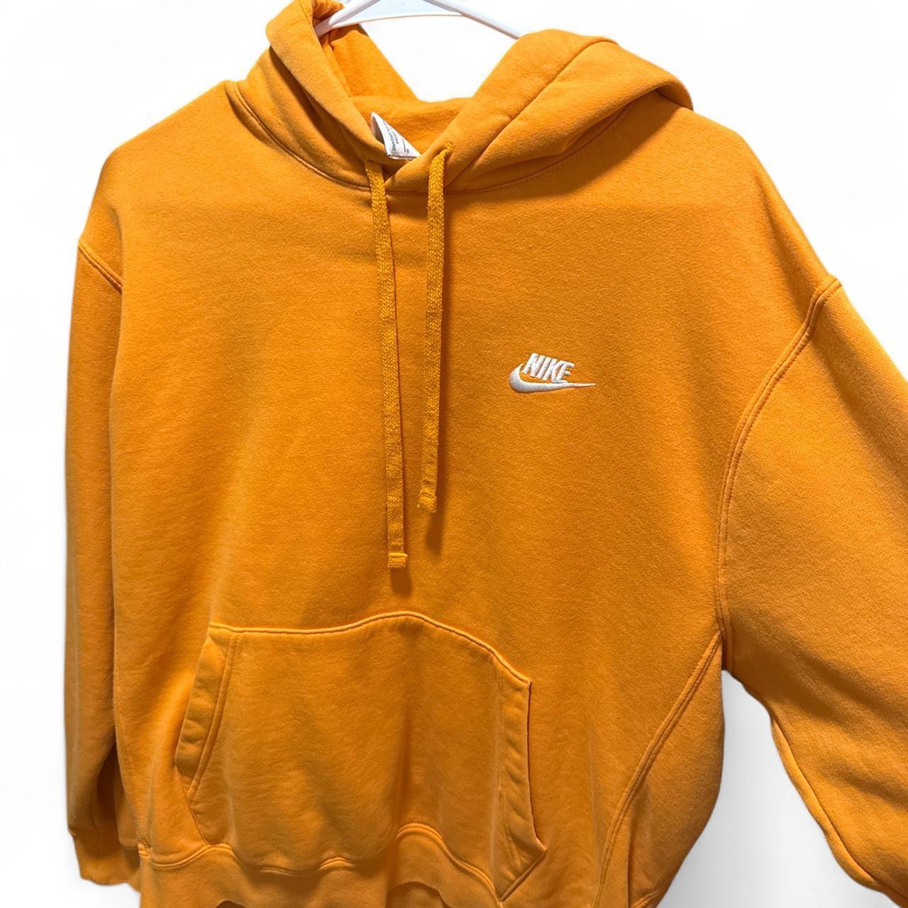 Nike Club Fleece Hoodie — Orange