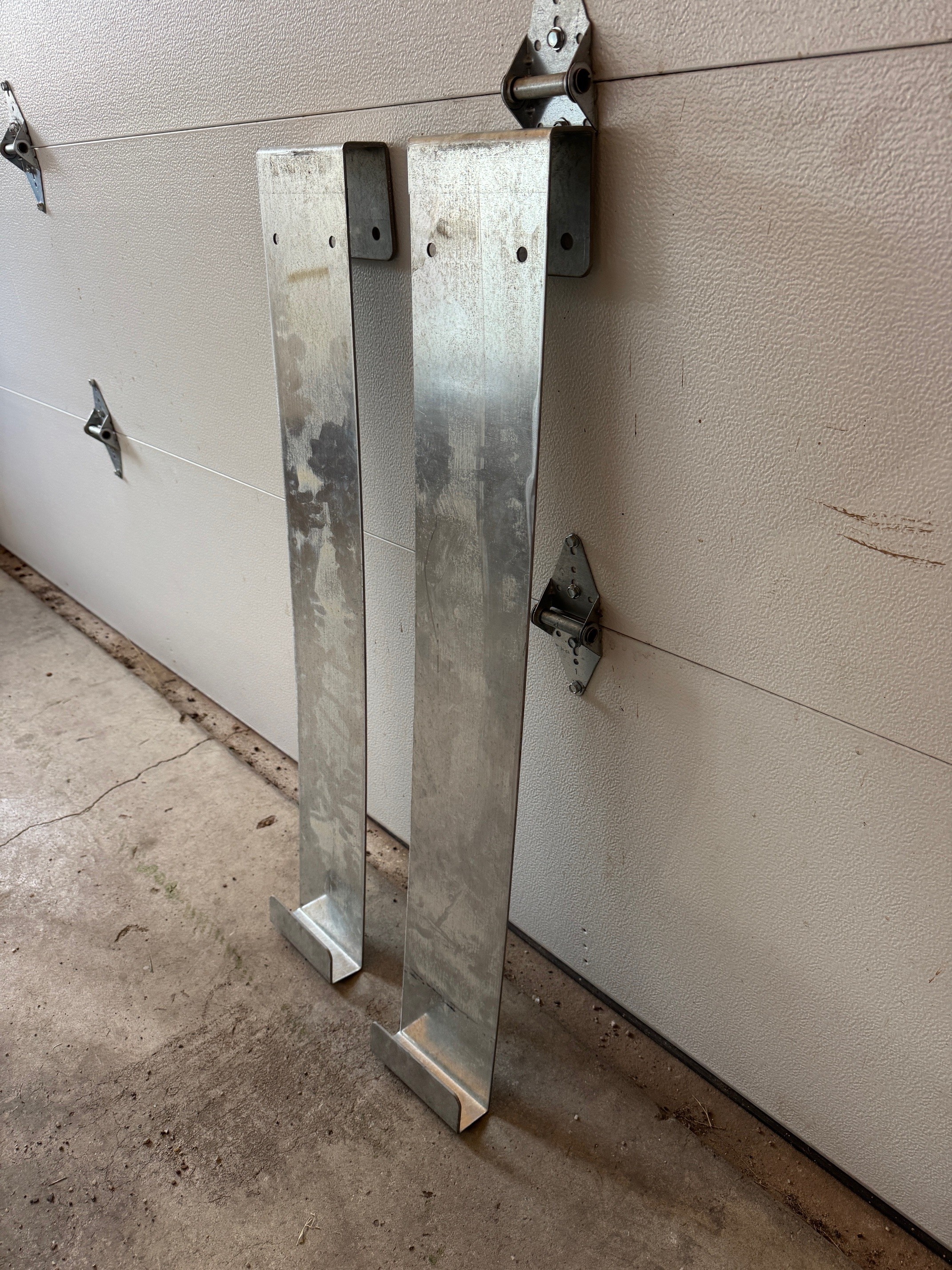 Scissor Lift Hanger pair - galvanized steel