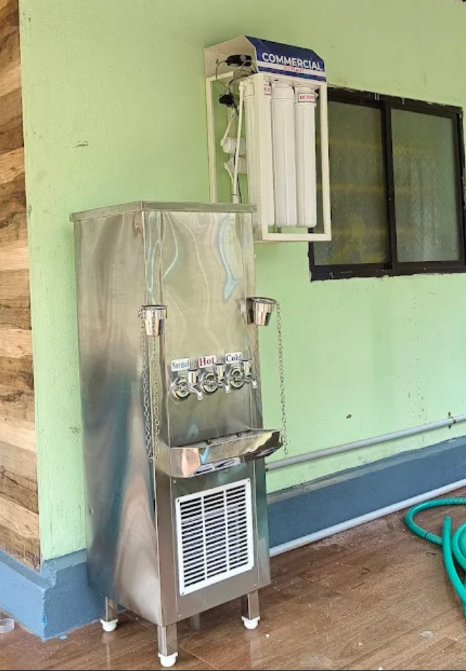 Commercial water plant with hot/cold dispenser