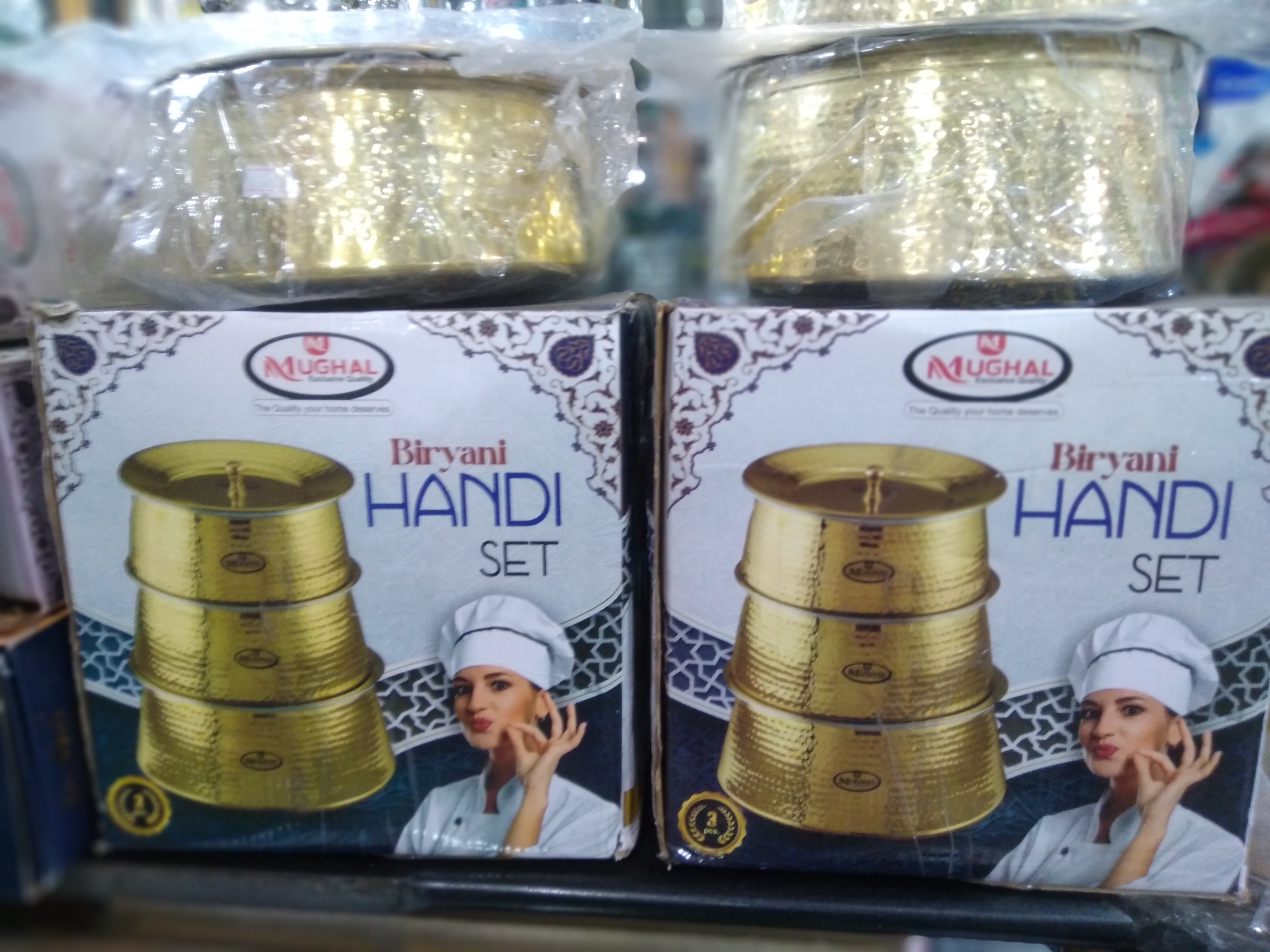 Elegant Crockery & Cookware