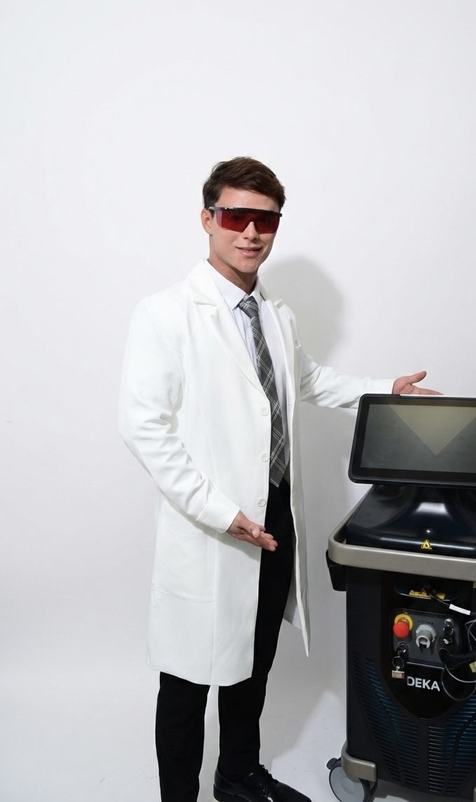 Paulo Roberto with DEKA Laser Machine